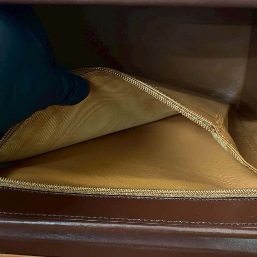 Gucci Leather Lady Lock Handbag Brown Leather Good condition - Model View