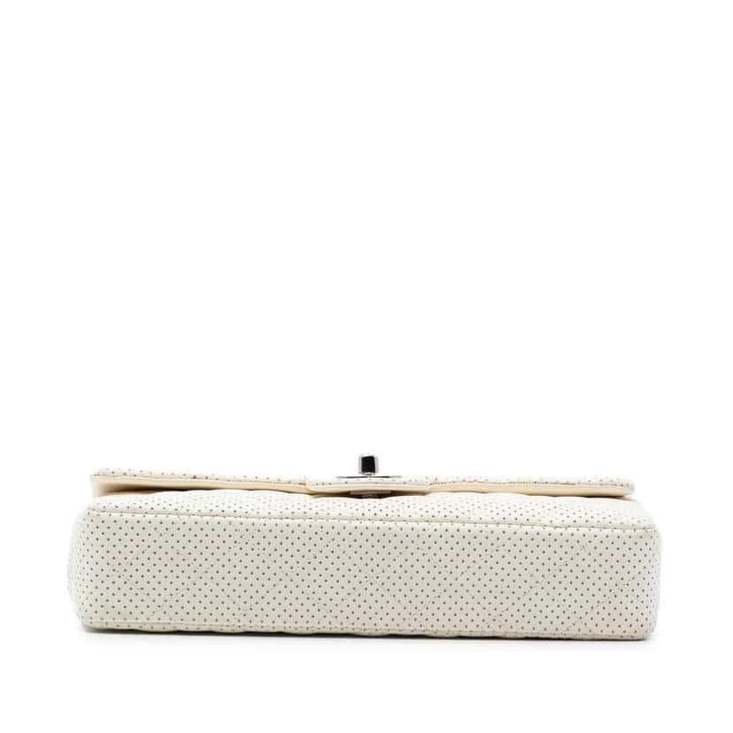 Chanel Classic Perforated Lambskin East West Flap White Leather Good condition - Inside View