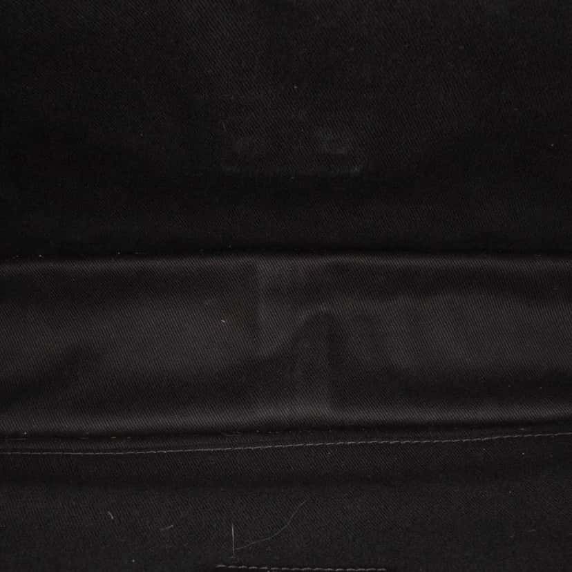 Chanel Paris Byzance Maxi Washed Lambskin Take Away Flap Blue Leather Good condition - Model View