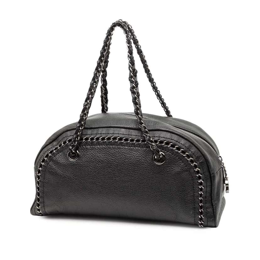 Chanel Medium Calfskin Luxe Ligne Bowler Bag Black Leather Good condition - Back View