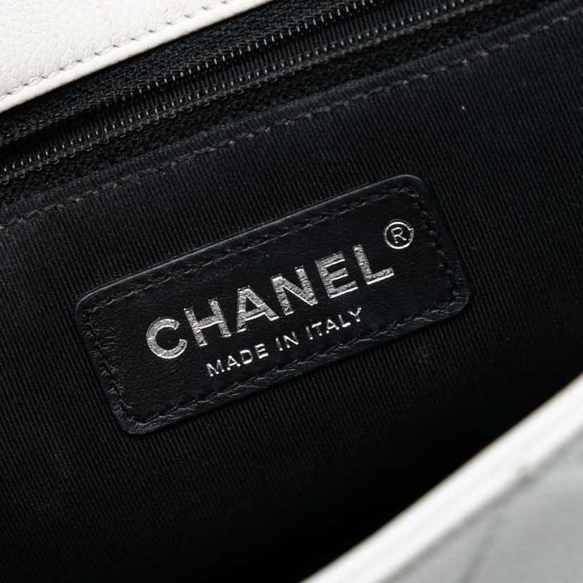 Chanel Small Quilted Caviar My Everything Flap White Leather Good condition - Box View