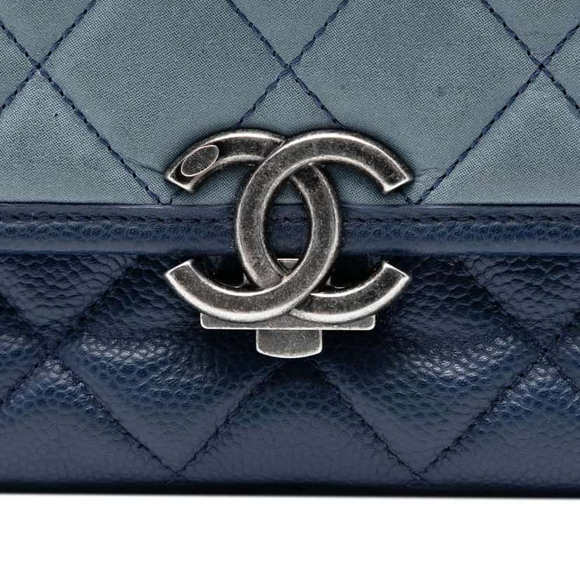 Chanel Small Quilted Iridescent Calfskin and Caviar Daily Carry Flap Blue Leather Very good condition - Box View