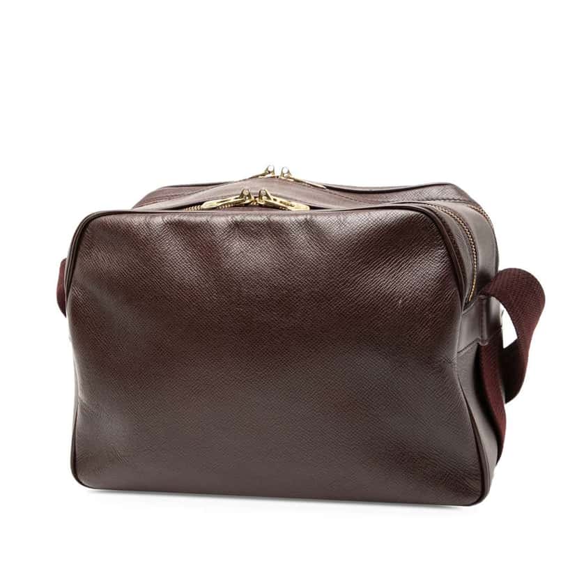 Louis Vuitton Taiga Reporter PM Red Leather Very good condition - Back View