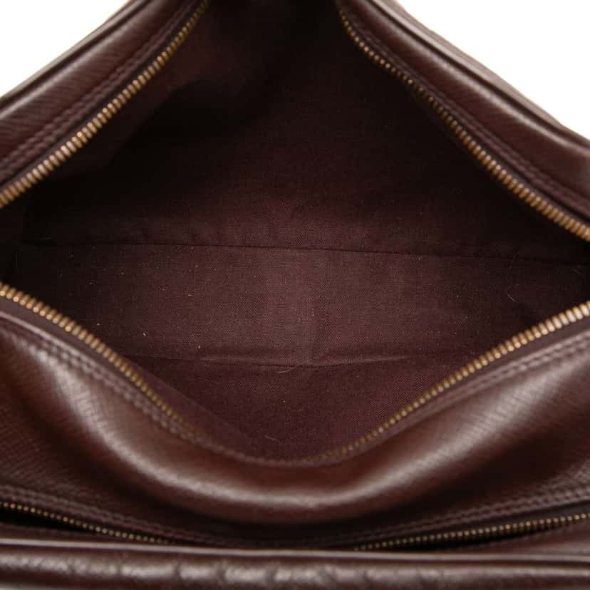 Louis Vuitton Taiga Reporter PM Red Leather Very good condition - Box View