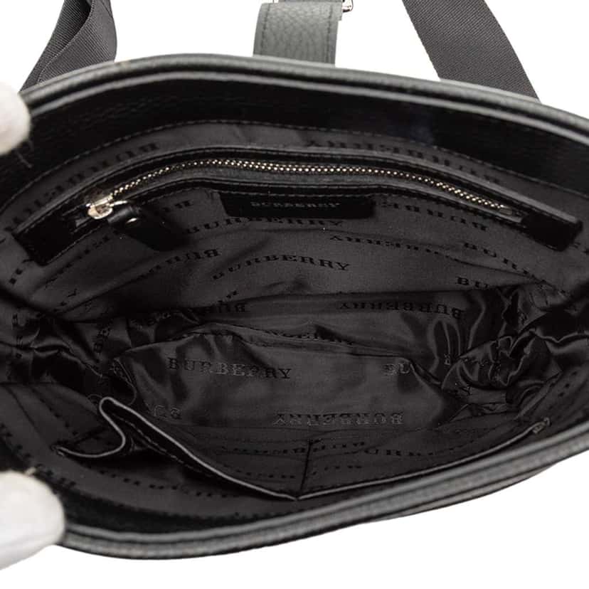 Burberry Nova Check Trimmed Canvas Crossbody Black Very good condition - Model View