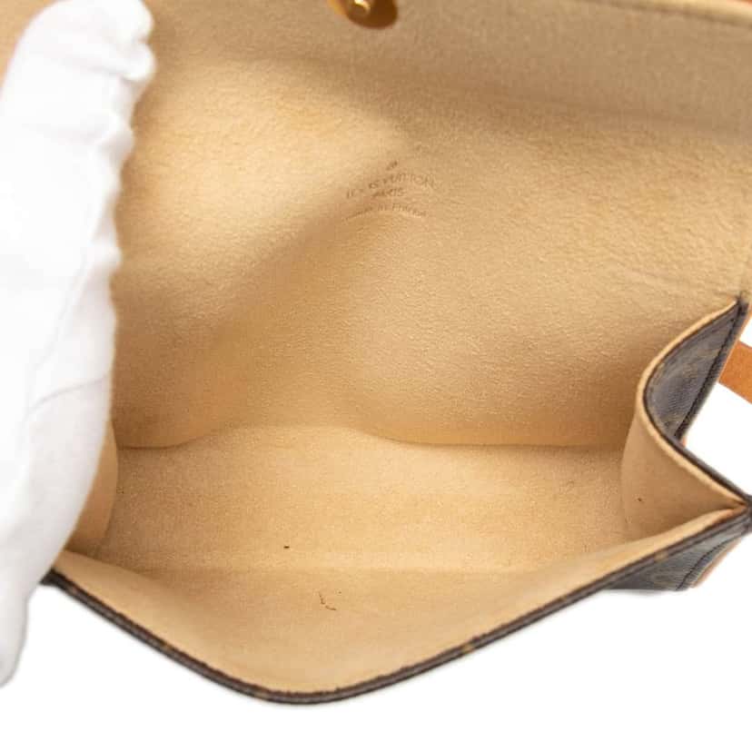 Louis Vuitton Monogram Pochette Florentine Brown Very good condition - Model View