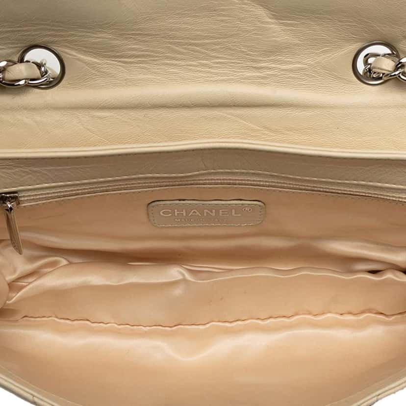 Chanel Reissue 2.55 Quilted Aged Lambskin East/West Flap Brown Leather Very good condition - Model View