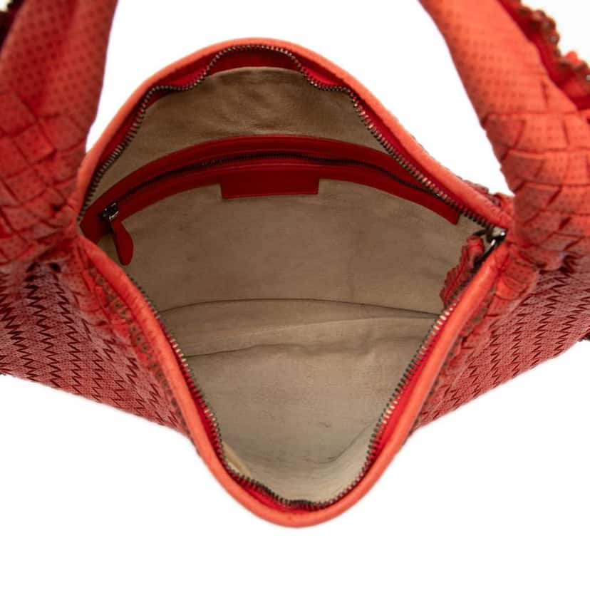 Bottega Veneta Small Perforated Nappa Intrecciato Veneta Hobo Red Leather Good condition - Model View