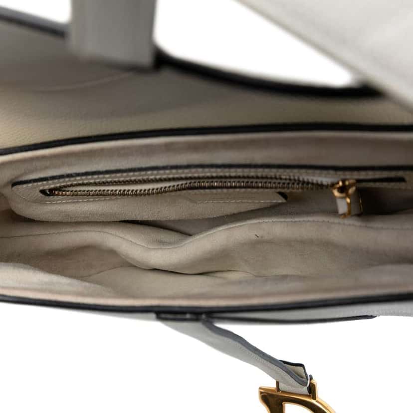 Dior Grained Calfskin Saddle Bag White Leather Very good condition - Model View