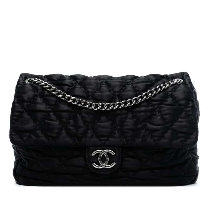 Chanel Extra Large CC Quilted Satin Single Flap Black Satin Very good condition - Front View