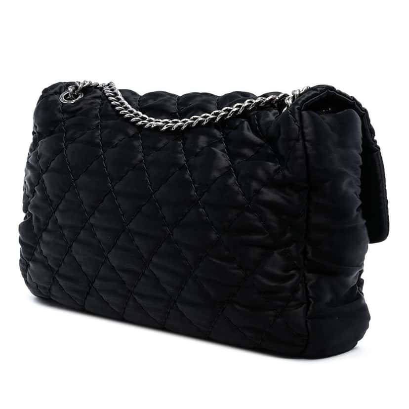 Chanel Extra Large CC Quilted Satin Single Flap Black Satin Very good condition - Inside View