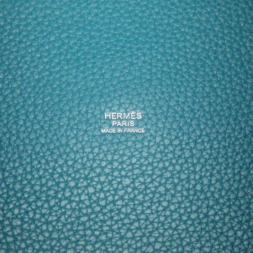 Hermès Clemence Picotin Lock 22 Blue Leather Good condition - Box View