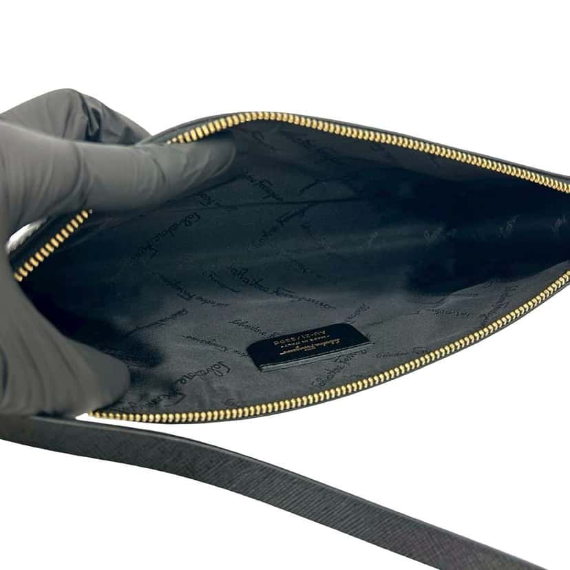 Salvatore Ferragamo Leather Gancini Shoulder Bag Black Leather Good condition - Inside View