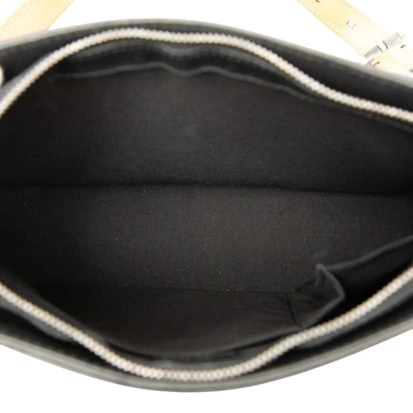 Louis Vuitton Monogram Mat Alston Grey Leather Good condition - Model View