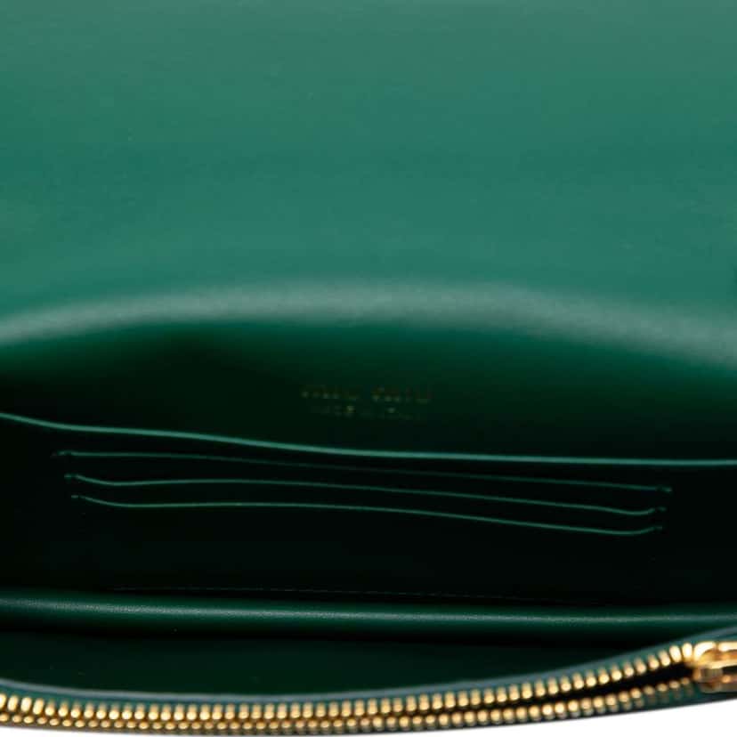 Miu Miu Leather Fringe Crossbody Green Leather Good condition - Model View