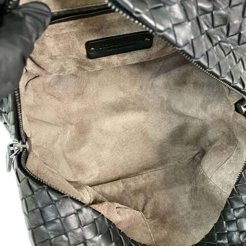 Bottega Veneta Nappa Intrecciato Cube Crossbody Black Leather Good condition - Inside View