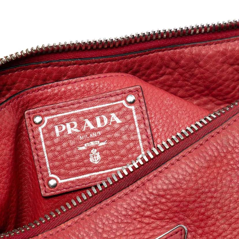 Prada Vitello Daino Shoulder Bag Red Leather Very good condition - Box View