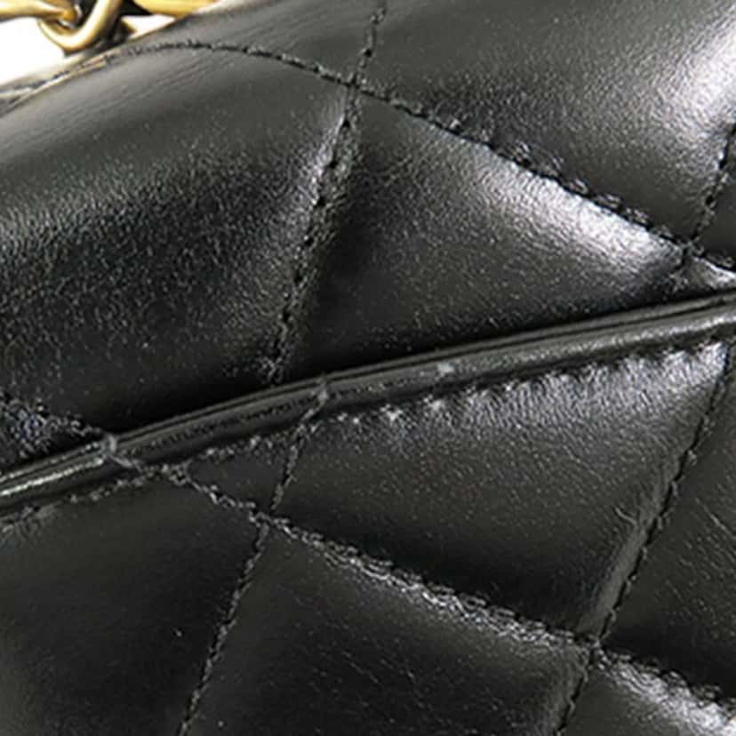 Chanel Small Quilted Shiny Calfskin Metal Chain Top Handle Bag Black Leather Good condition - Model View