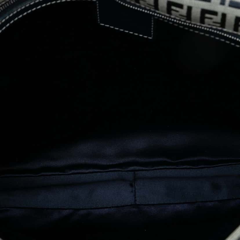 Fendi Zucchino Canvas Crossbody Grey Canvas Very good condition - Model View