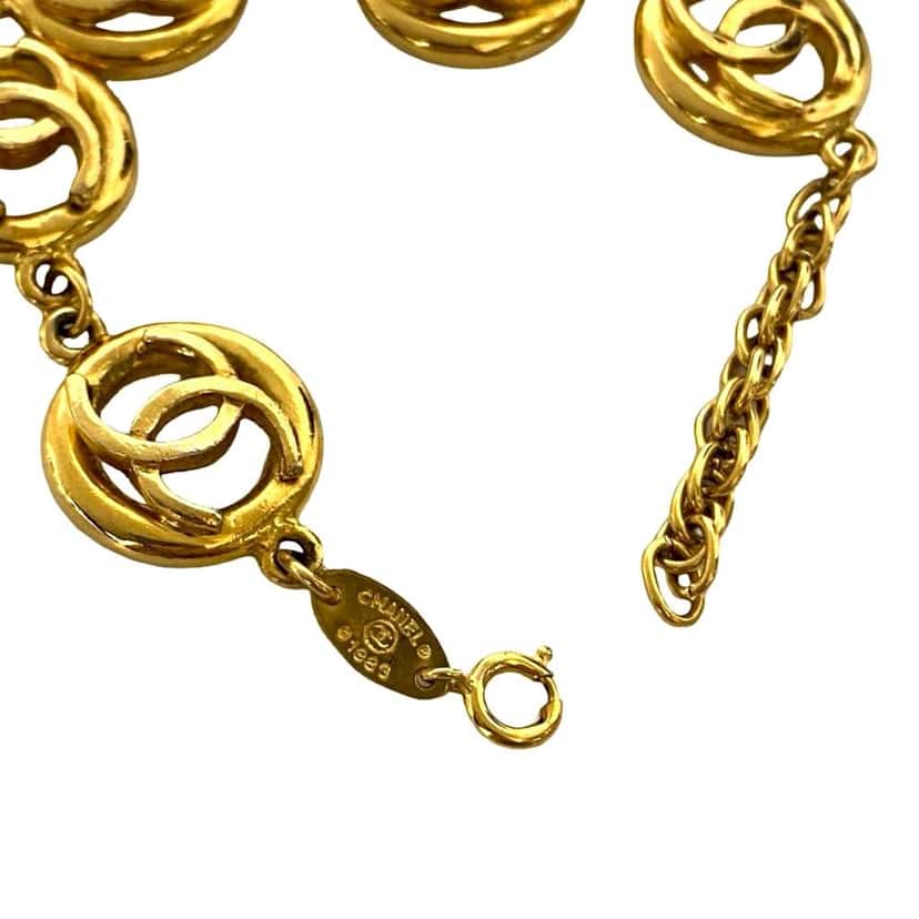 Chanel CC Gold Plated Link Bracelet Gold Metal Very good condition - Model View