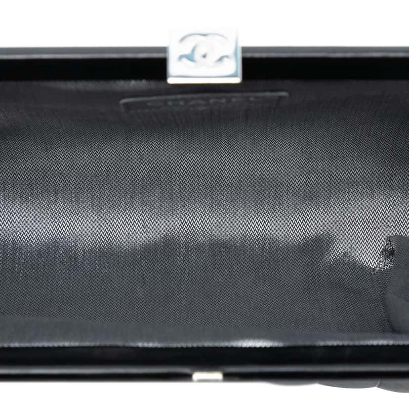 Chanel Quilted Lambskin Mademoiselle Ligne Clutch Black Leather Good condition - Model View