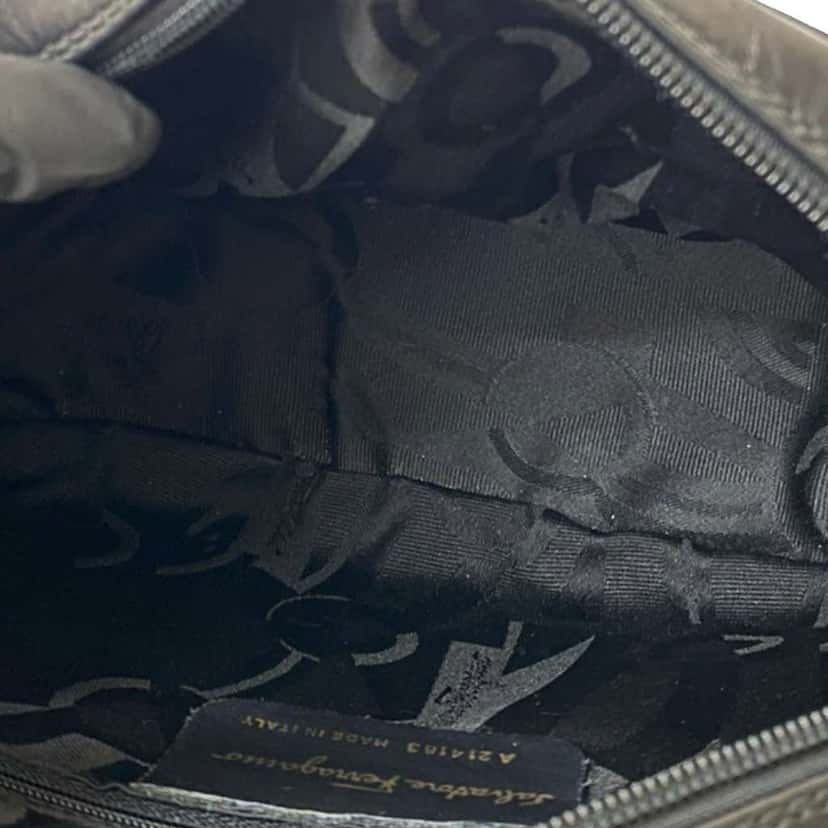 Salvatore Ferragamo Leather Vara Crossbody Black Leather Good condition - Inside View