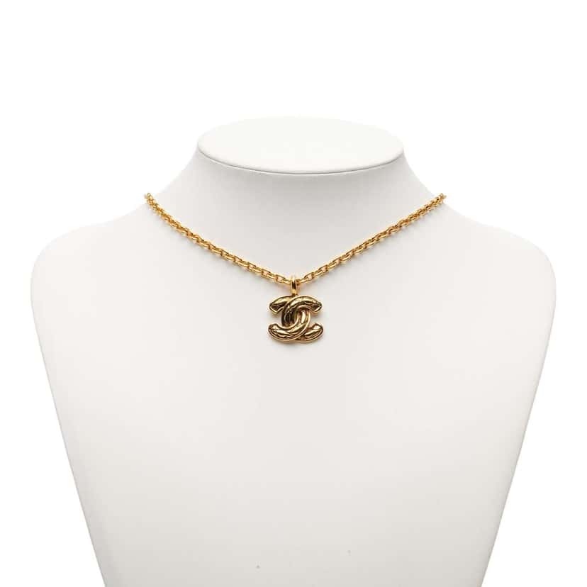 Chanel Gold Plated Quilted CC Pendant Necklace Gold Metal Very good condition - Box View