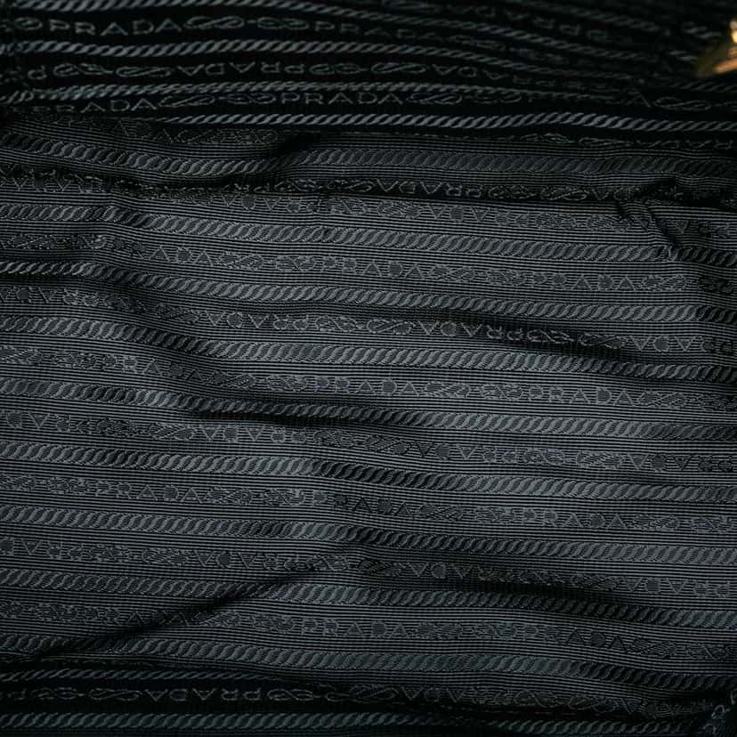 Prada Large Saffiano Lux Galleria Double Zip Tote Black Leather Good condition - Model View