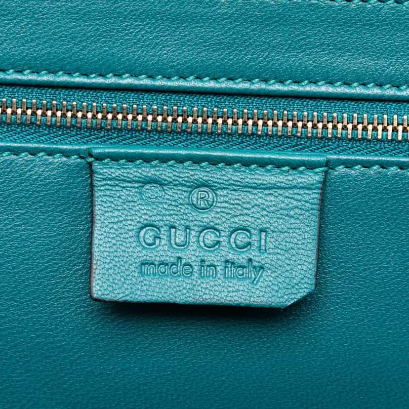 Gucci Suede Crystal Embellished Interlocking G Broadway Clutch Blue Leather Very good condition - Box View