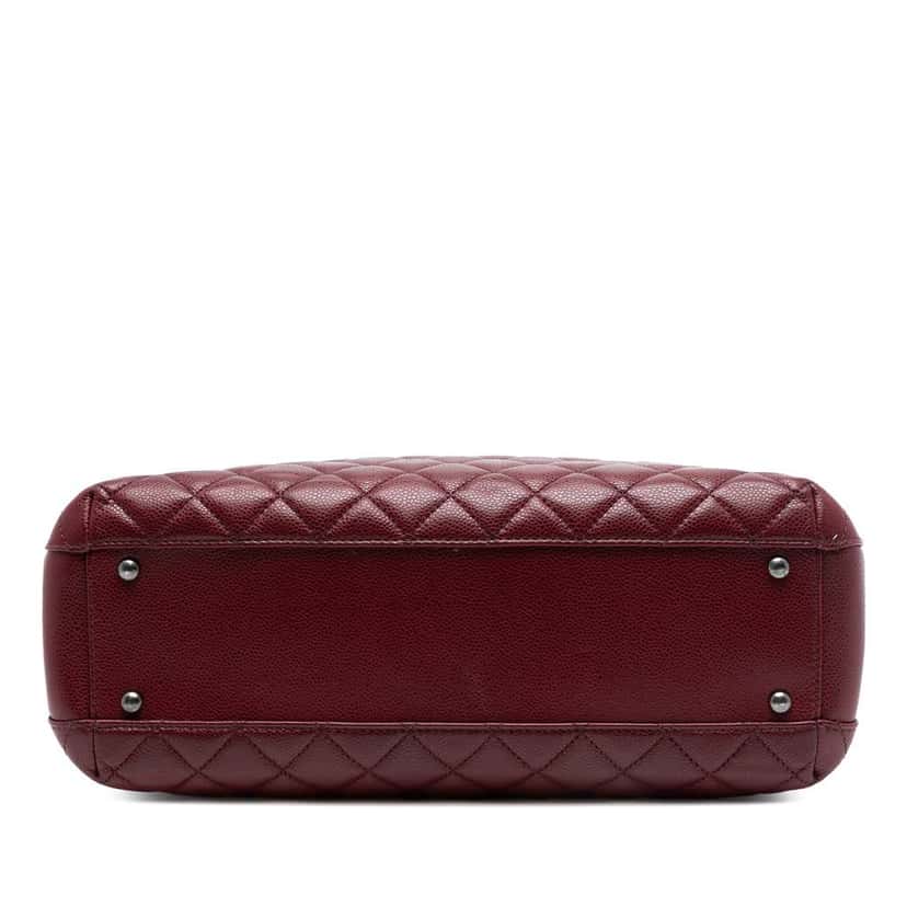 Chanel Large CC Quilted Caviar City Shopping Tote Red Leather Good condition - Inside View