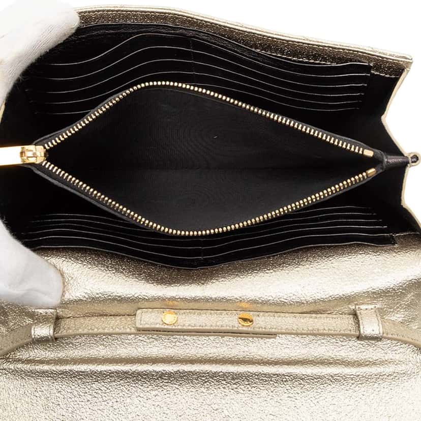 Saint Laurent Metallic Grain De Poudre Matelasse Chevron Monogram Chain Wallet Gold Leather Good condition - Model View