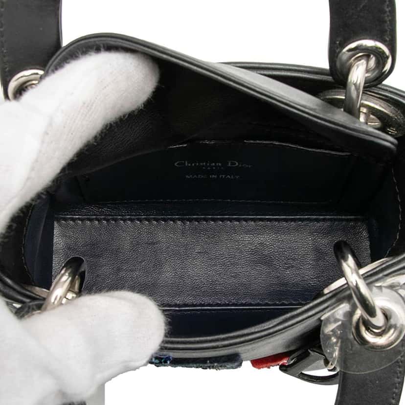 Dior Micro Calfskin Patch Embellished Lady Dior Black Leather Good condition - Model View