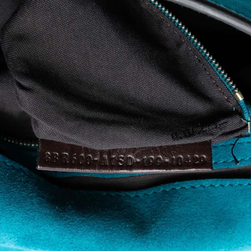 Fendi Medium Suede Baguette Satchel Blue Leather Good condition - Box View