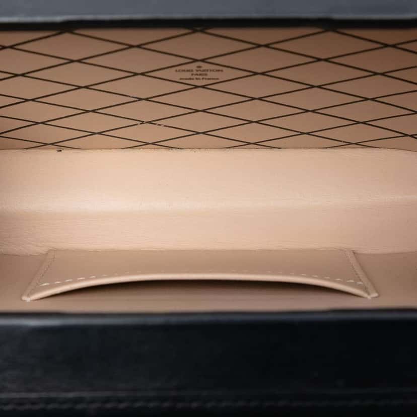 Louis Vuitton Monogram Blossom Petite Malle Brown Good condition - Model View