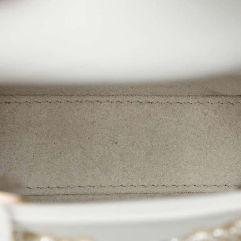 Dior Micro Lambskin Cannage Pearl Lady Dior White Leather Good condition - Model View