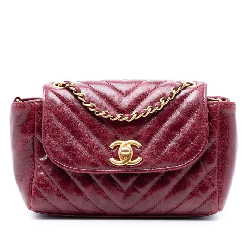 Chanel Small Chevron Aged Lambskin Hampton Flap Red Leather Good condition - Front View