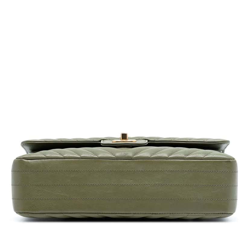 Chanel Medium Classic Chevron Lambskin Double Flap Green Leather Good condition - Inside View