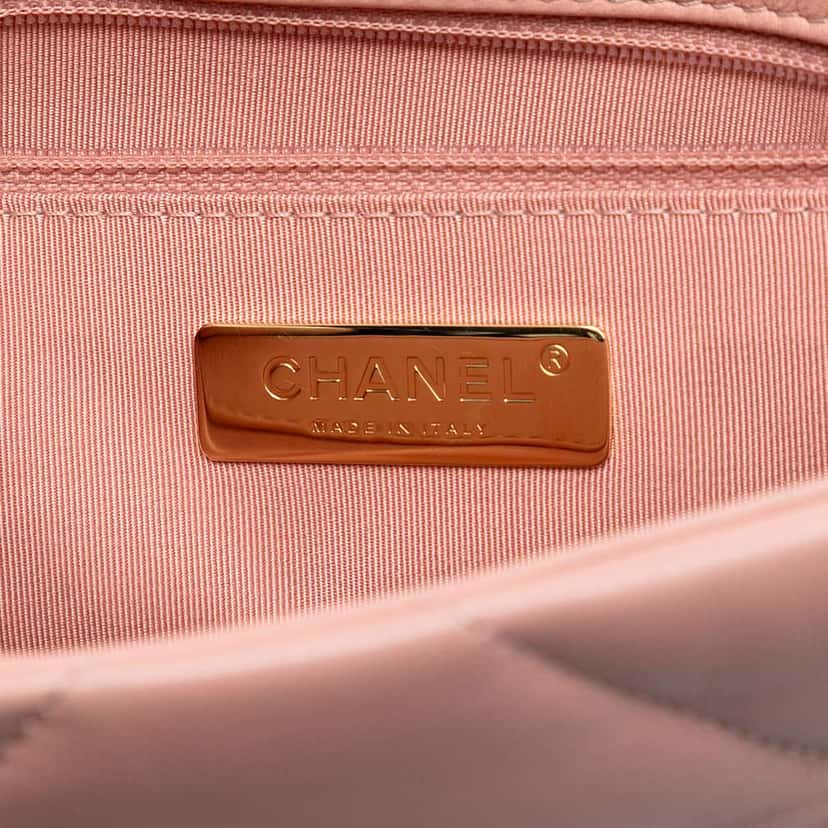 Chanel Medium Lambskin 19 Flap Pink Leather Very good condition - Box View