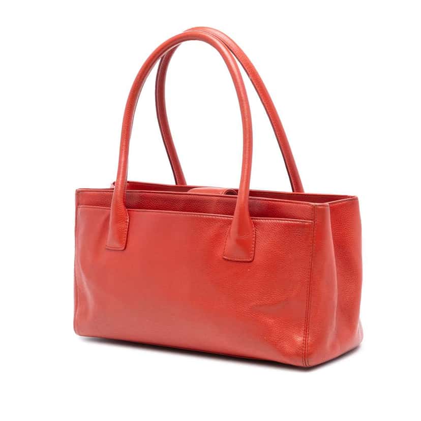 Chanel Small Calfskin Executive Cerf Tote Red Leather Good condition - Back View