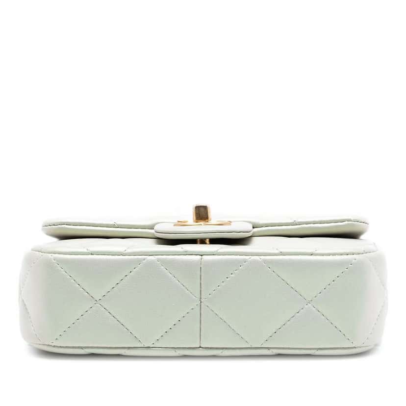 Chanel Mini Iridescent Quilted Pearly Lambskin Pearl Flap Green Leather Good condition - Inside View