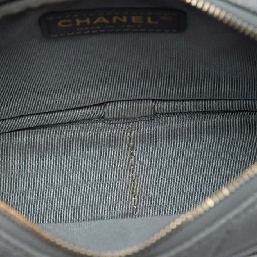 Chanel Mini Quilted Caviar Coco Tassel Camera Case Grey Leather Good condition - Model View