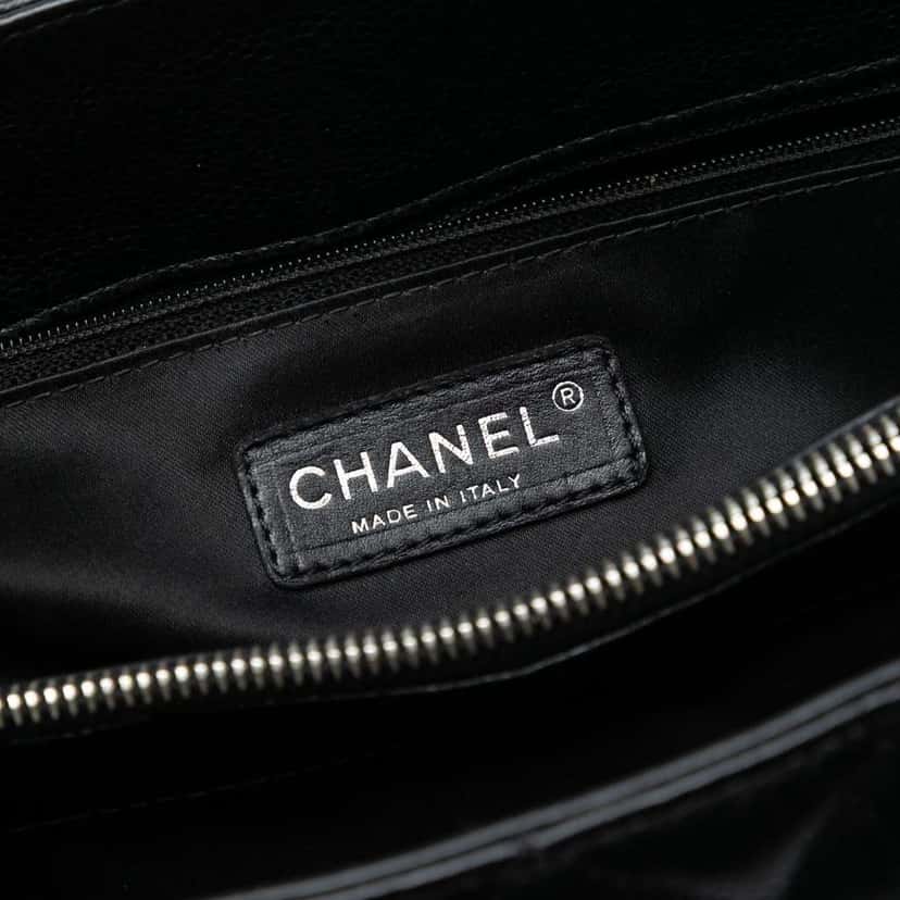 Chanel Caviar Grand Shopping Tote Black Leather Good condition - Box View