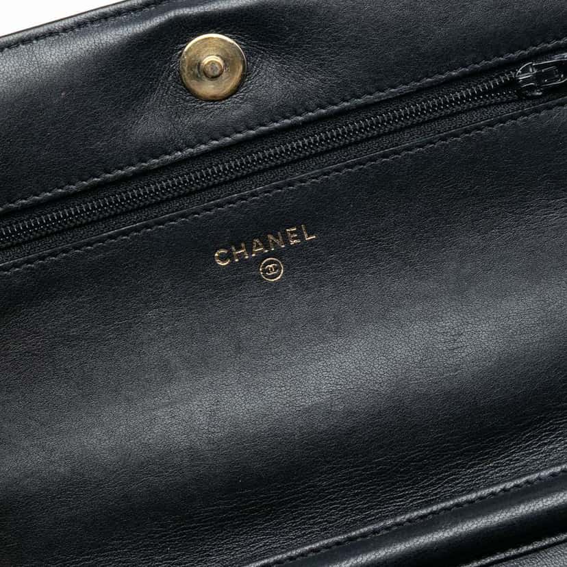 Chanel CC Velvet Pearl Embellished Wallet on Chain Black Velvet Good condition - Box View