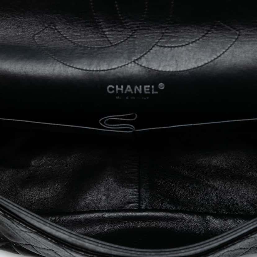 Chanel Iridescent Quilted Lambskin Reissue 2.55 Double Flap 227 Black Leather Good condition - Model View