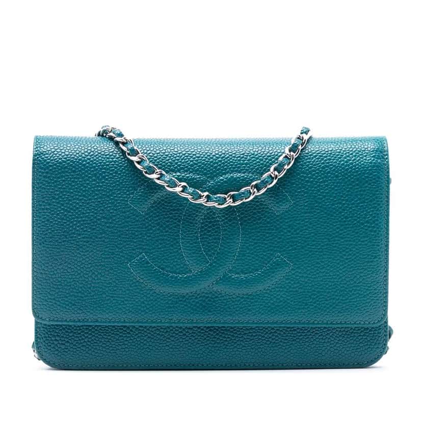 Chanel CC Caviar Wallet On Chain Blue Leather Very good condition - Front View
