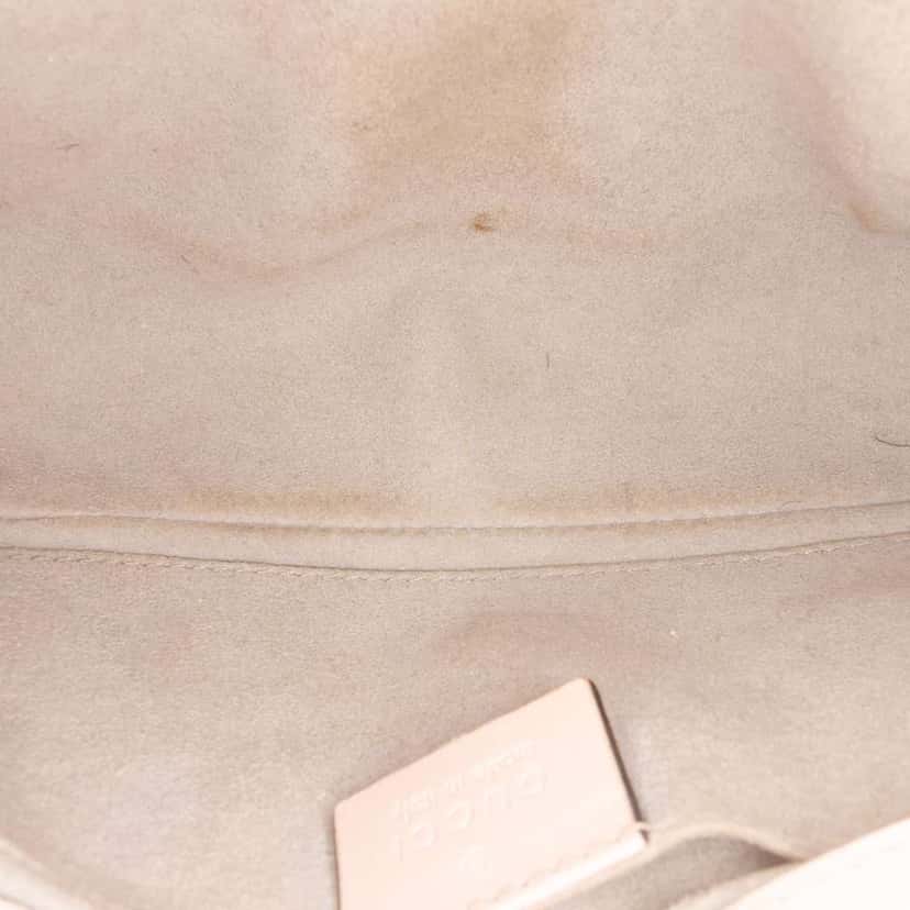 Gucci Small GG Marmont Matelasse Leather Shoulder Bag Pink Leather Good condition - Model View