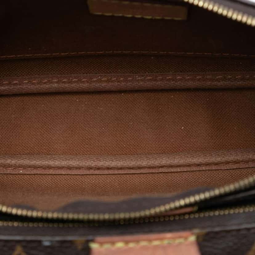 Louis Vuitton Monogram Multi Pochette Accessoires Brown Very good condition - Model View
