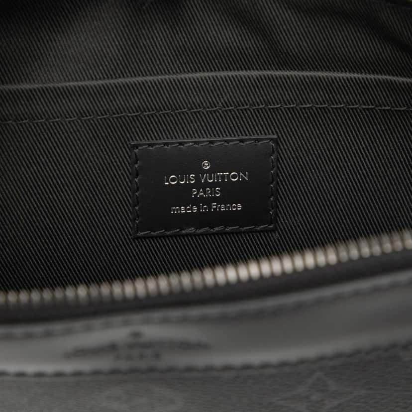 Louis Vuitton Monogram Eclipse Discovery Pochette GM Black Good condition - Box View