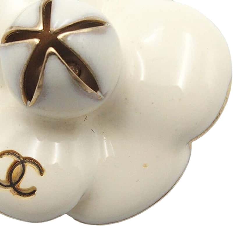 Chanel CC Gold Plated Enamel Camellia Pendant Necklace Gold Metal Good condition - Box View