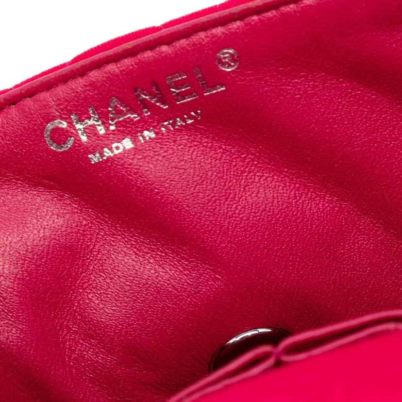 Chanel CC Quilted Jersey East West Single Flap Red Cotton Good condition - Box View